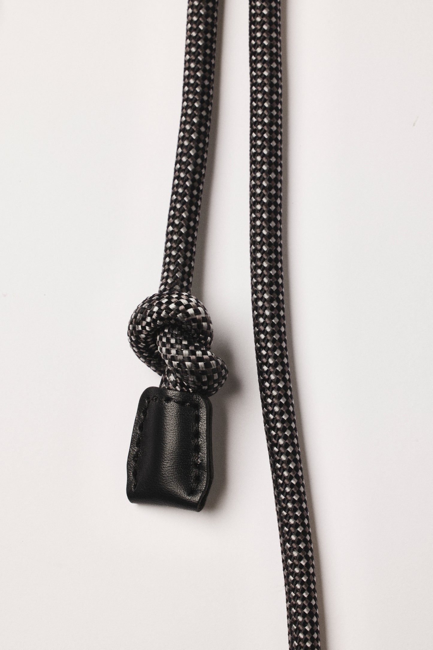 Shoulder Leash
